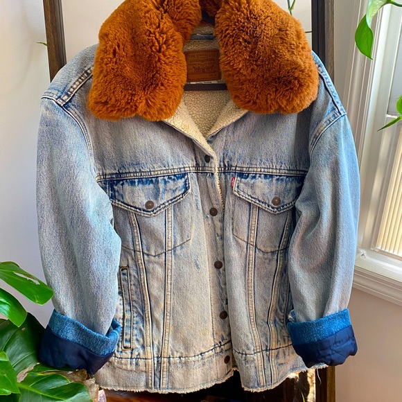 Oversized Sherpa Levi’s fur trim jacket
